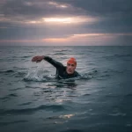 De Diepe Duik: Mentale Kracht en Essentiële Uitrusting voor Open Water Zwemmen De-Diepe-Duik-Mentale-Kracht-en-Essentiele-Uitrusting-voor-Open-Water-Zwemmen.jpg