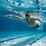 Sneller Zwemmen voor Triatleten: Breek Door die 1:30/100m Barrière met een Perfecte Zwemslag Sneller-Zwemmen-voor-Triatleten-Breek-Door-die-130100m-Barriere-met-een-Perfecte-Zwemslag.jpg