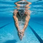 Zwem slimmer, niet harder: Verbeter je borstcrawl techniek voor duurzame progressie Zwem-slimmer-niet-harder-Verbeter-je-borstcrawl-techniek-voor-duurzame-progressie.jpg